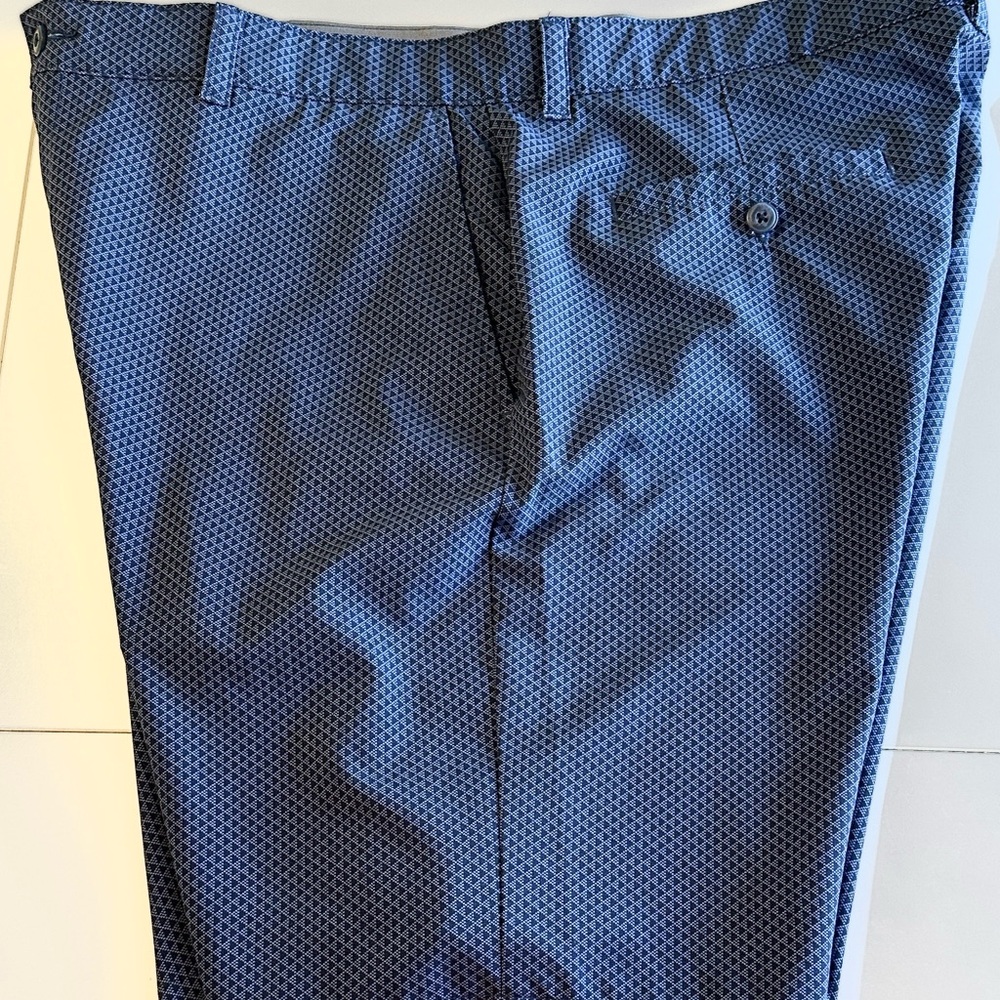 2 Pair Ben Hogan Stretch Performance 9” Golf Shorts 38 waist - Picture 5 of 15